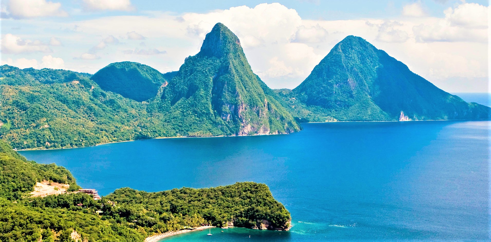 St. Lucia, Pitons