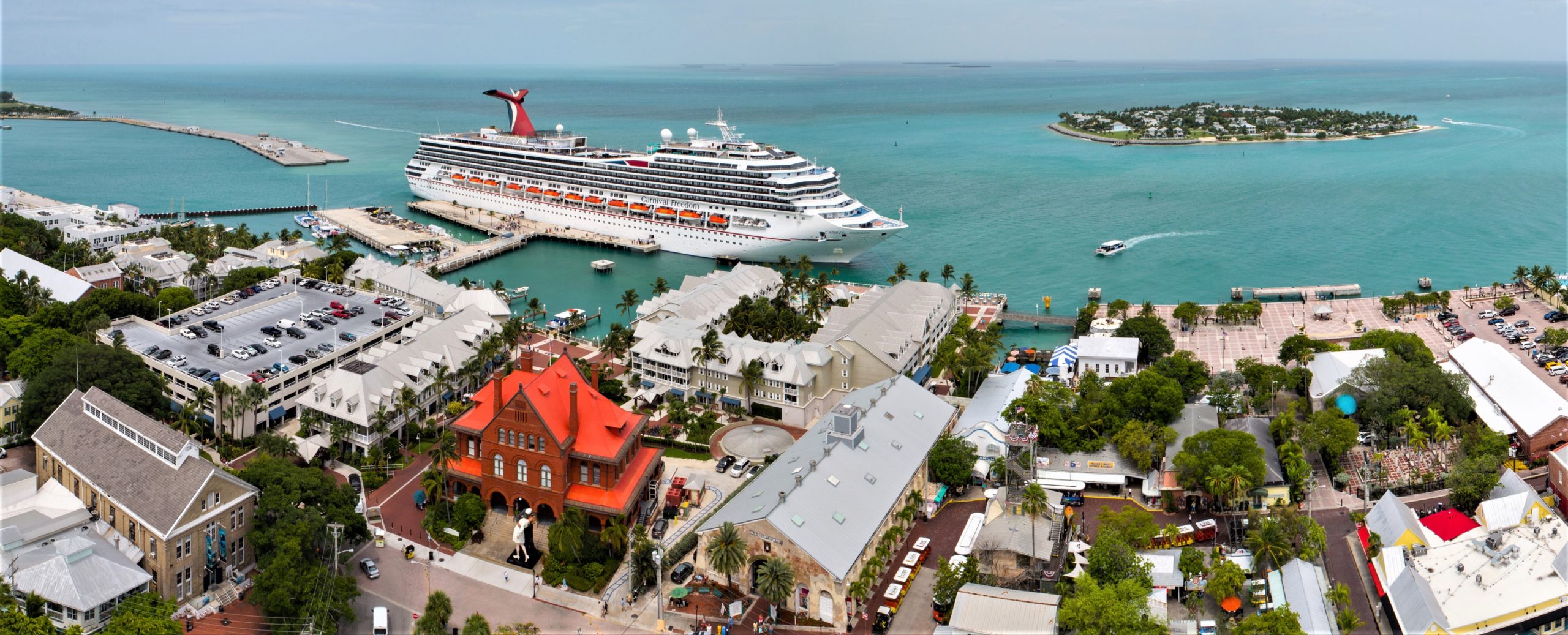 Cruise Ship at Mallory Square, Cruise ship in Key West